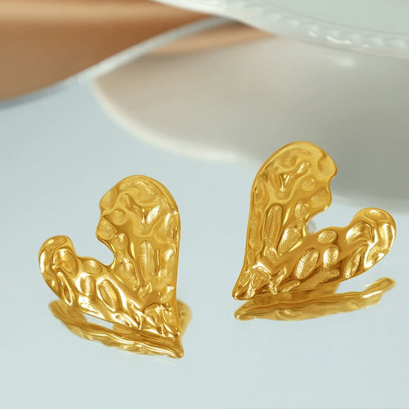 Wholesale 316L Stainless Steel Heartshaped Wave Pattern Electroplated Women's Ear Studs