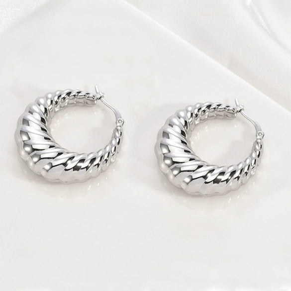 Wholesale Titanium Steel Hollow Croissant Earrings With Geometric Pattern And Vacuum Electroplating For Unisex