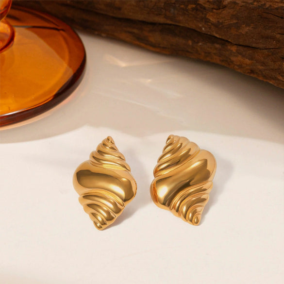 Wholesale Titanium Steel 18K Gold Electroplated Heart Flower Bow Shape Light Luxury Style Earrings For Women