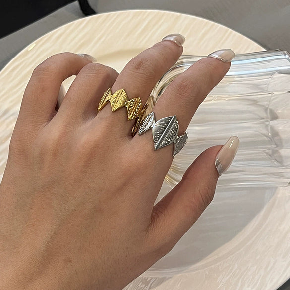 Wholesale Titanium Steel Leaf Ring Fashion Retro Design Jewelry For Women