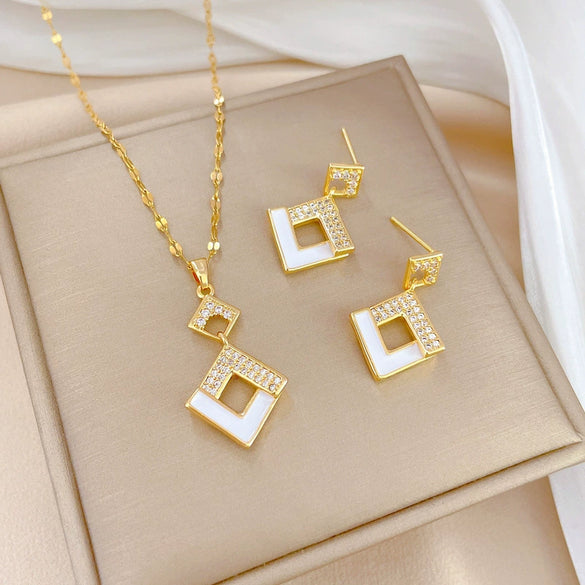 Wholesale Titanium Steel Microinlaid Jewelry Set With Geometric Pattern For Women Electroplated Design