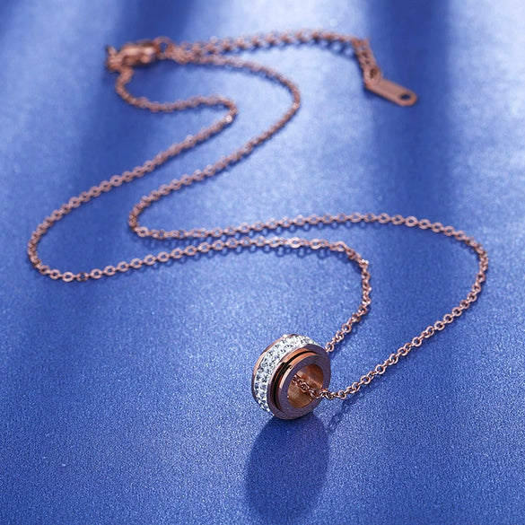 Wholesale Titanium Steel Necklace With Diamond Encrusted Geometric Style Rotating Rose Gold Drill Cross Chain Design