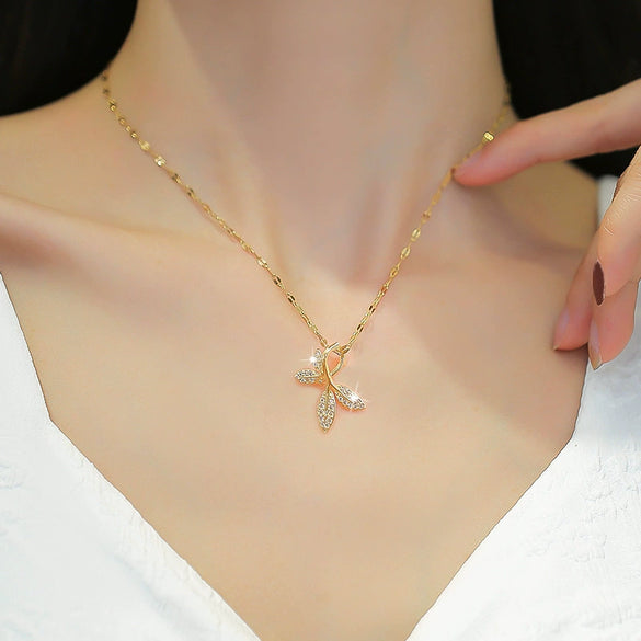 Wholesale Titanium Steel Necklace With Diamond Microinlaid And Leaf Design For Women Light Luxury And Cartoon Style