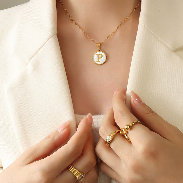 Wholesale 316L Stainless Steel Personality Letters Round Seashell Necklace With Electroplating For Women