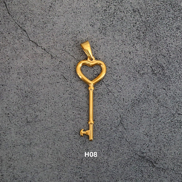 Wholesale Titanium Steel Retro Peach Heart Key Pendant Jewelry Accessory