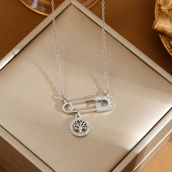 Wholesale Titanium Steel Sunflower Necklace Electroplated O Chain For Women Light Luxury Versatile Style