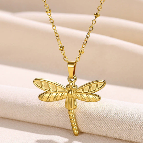 Wholesale Titanium Steel Vintage Geometric Sunshaped Pendant Necklace Electroplated 18K Gold