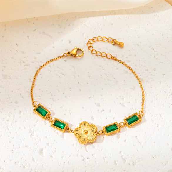 Wholesale Titanium Steel Women's Bracelet With Flower And Rhombus Patterns Electroplated In Golden Retro Elegant Style
