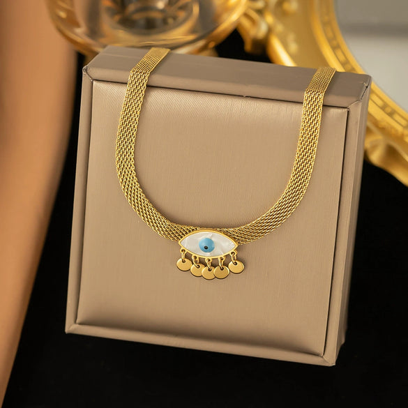 Wholesale Titanium Steel Women's Geometric Retro Necklace With Electroplating O Word Chain