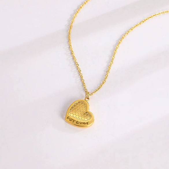 Wholesale Titanium Steel Women's Heartshaped Pendant Necklace With Geometric Pattern And Electroplating Treatment Ochain Style Simple Design