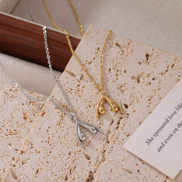 Wholesale Titanium Steel Women's Minimalist Geometric Pendant O Chain Necklace With Electroplating