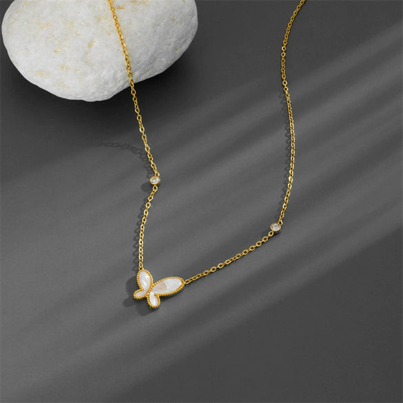 Wholesale Titanium Steel Women's Summer Retro Butterfly Fritillary Necklace With Bow Pattern And Gold Inlaid Ochain