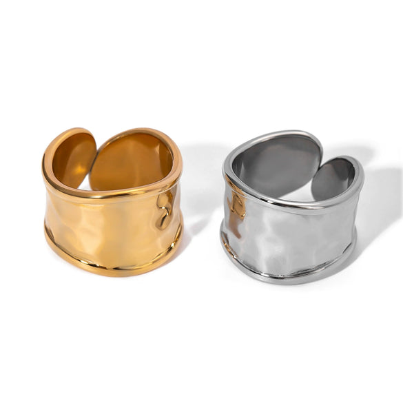 Wholesale Unique Niche Design Hammer Pattern Asymmetric Opening Stainless Steel Ring With 18K Gold Electroplating For Unisex