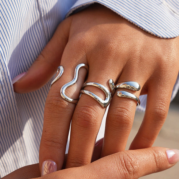 Wholesale Unisex And Women's Geometric Stainless Steel Vacuum Plated Rings With Irregular Line Design