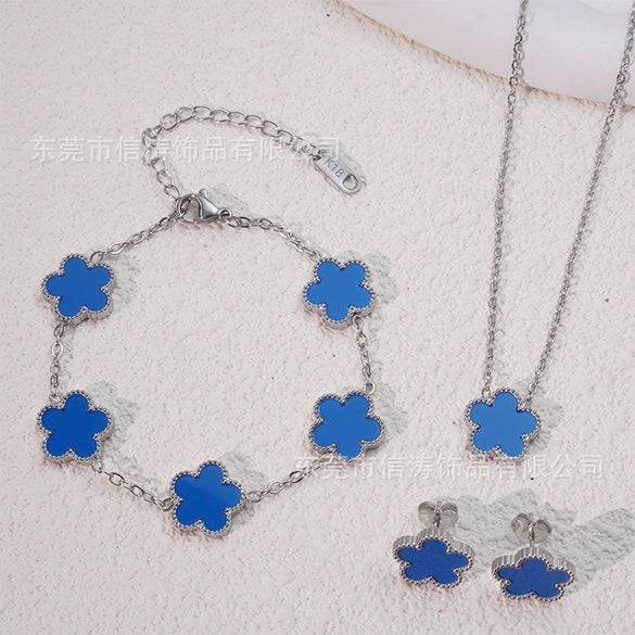 Wholesale Unisex And Women's Simple Plants And Flowers Doublesided Fiveleaf Flower Bracelet In Titanium Steel With Electroplating
