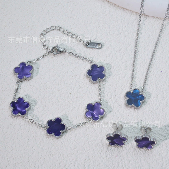 Wholesale Unisex And Women's Simple Plants And Flowers Doublesided Fiveleaf Flower Bracelet In Titanium Steel With Electroplating