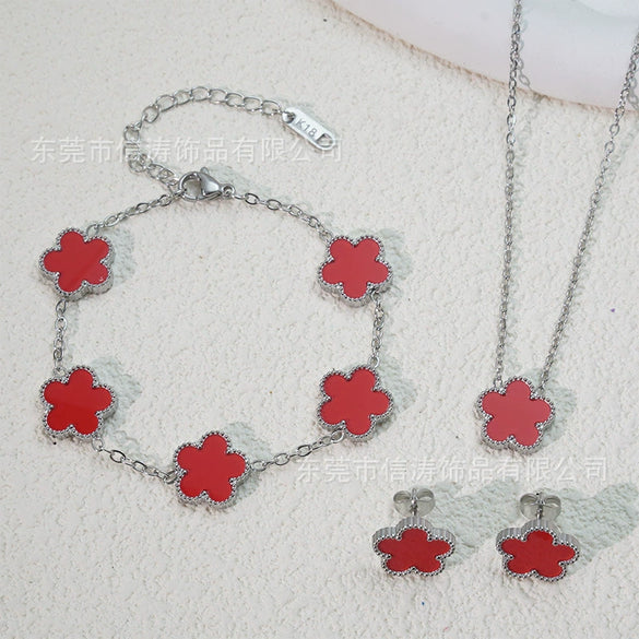 Wholesale Unisex And Women's Simple Plants And Flowers Doublesided Fiveleaf Flower Bracelet In Titanium Steel With Electroplating