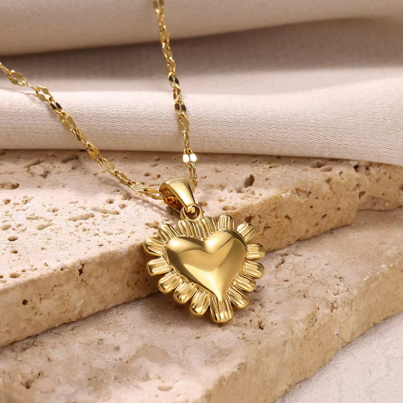 Wholesale Unisex Electroplated Stainless Steel And Gold Heartshaped Cross Chain Pendant Necklace