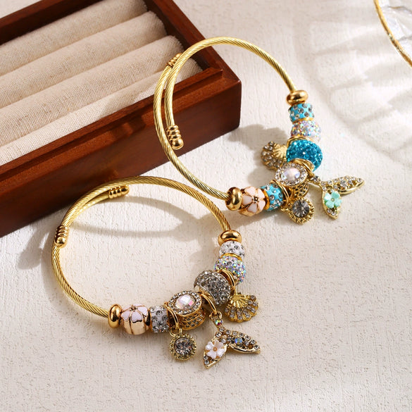 Wholesale Unisex Fashionable Geometric Diamond Inlaid Alloy Bracelet With Fishtail Pendant