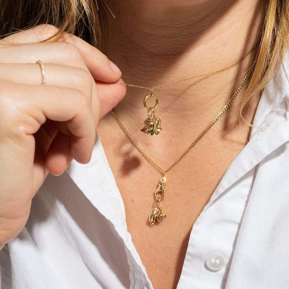 Wholesale Unisex Flower Pattern Copper Necklace With Rhinestone Pendant O Chain Gold Plated