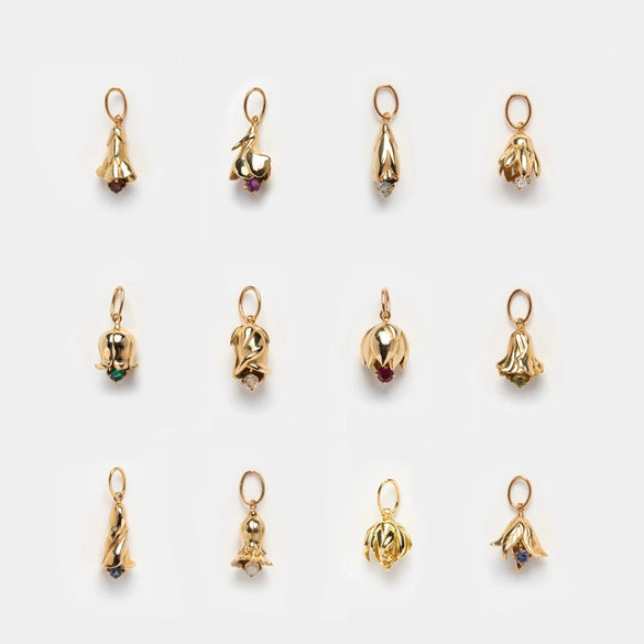 Wholesale Unisex Flower Pattern Copper Necklace With Rhinestone Pendant O Chain Gold Plated