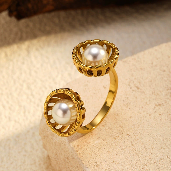 Wholesale Unisex Flower Pattern Stainless Steel Electroplated Ring With Simple Geometric Design