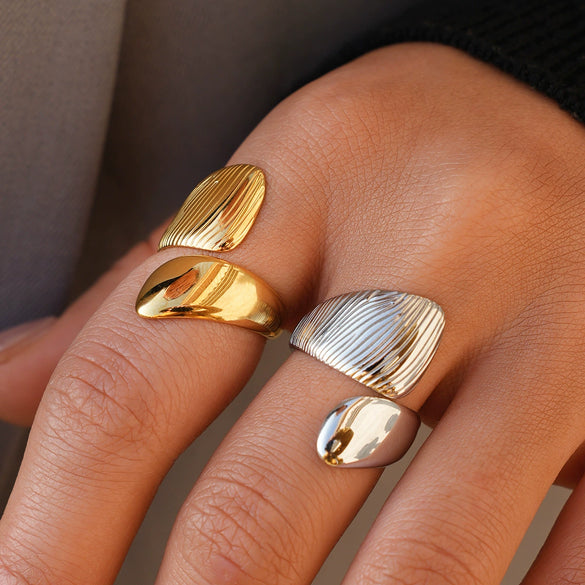 Wholesale Unisex Geometric Stainless Steel Vacuum Plated Open Ring With Brushed Design