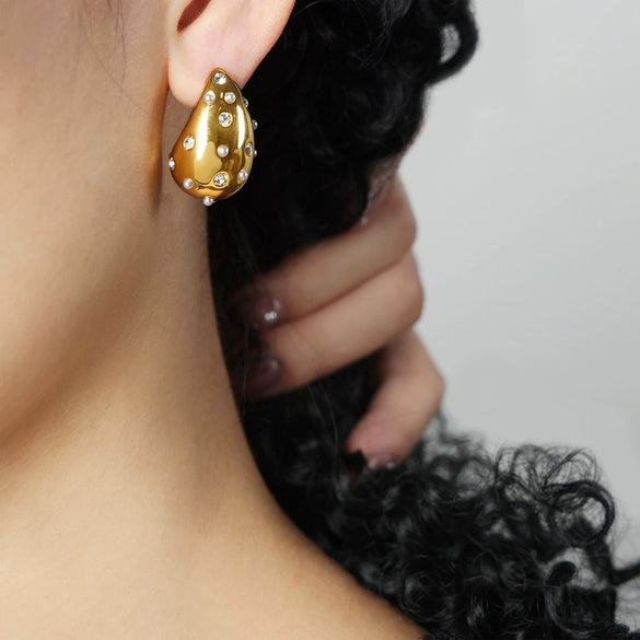 Wholesale Unisex Ins Style Geometric Dropshaped Rhinestone Inlaid Titanium Steel Earrings