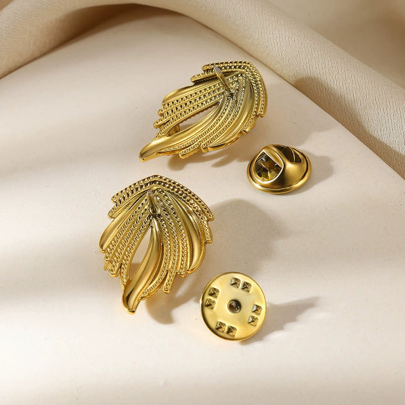 Wholesale Unisex Letter Shape Stainless Steel Gold Electroplated Brooch Jewelry