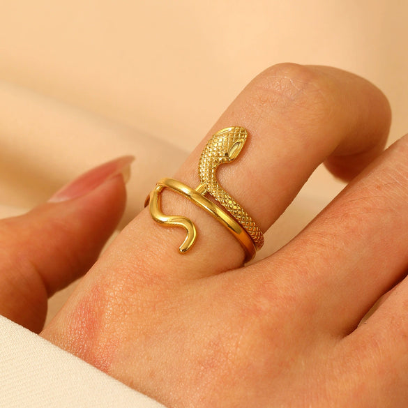 Wholesale Unisex Retro Court Style Geometric Pattern Stainless Steel Hollow Carved Electroplated Ring