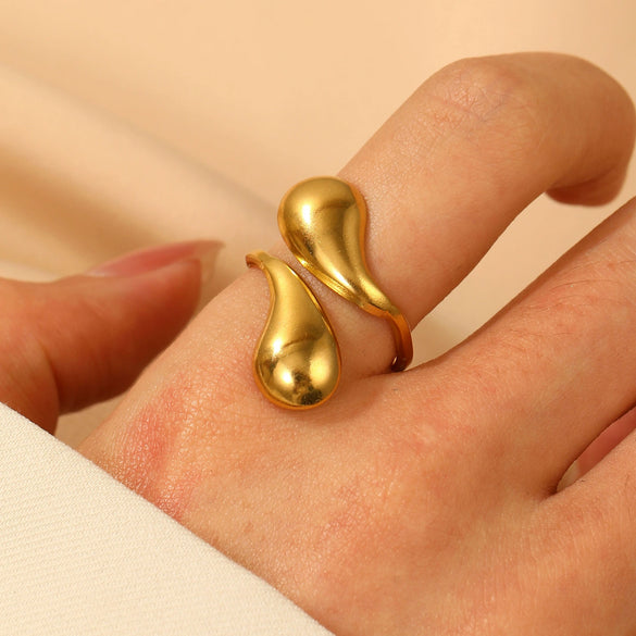 Wholesale Unisex Retro Court Style Geometric Pattern Stainless Steel Hollow Carved Electroplated Ring