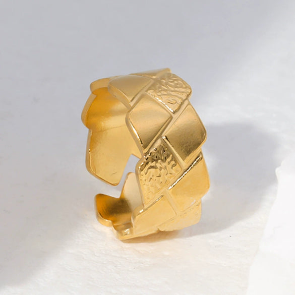 Wholesale Unisex Simple Retro Couple Pair Ring In Titanium Steel With Geometric Design