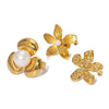 Wholesale Unisex Stainless Steel Flower Pearl Ring With Geometric Pattern And 18K Furnace Vacuum Plating