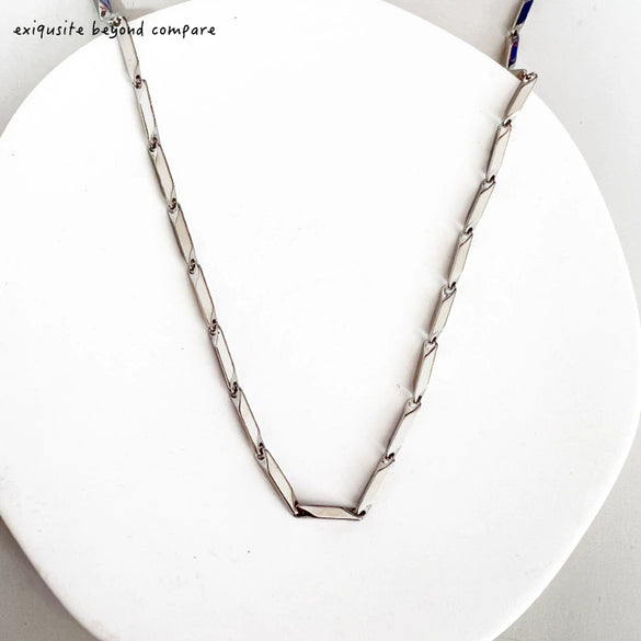 Wholesale Unisex Stainless Steel Handmade Melon Seed Chain Necklace With Geometric Pendant And Polishing Treatment