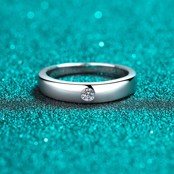 Wholesale Unisex 925 Sterling Silver Ring With Moissanite Geometric Design And Electroplating Process