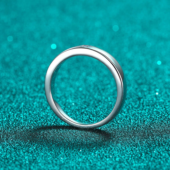 Wholesale Unisex 925 Sterling Silver Ring With Moissanite Geometric Design And Electroplating Process