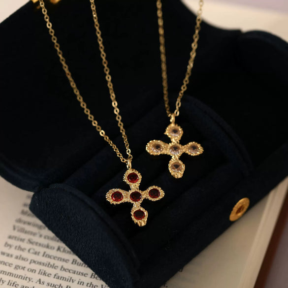 Wholesale Unisex Vintage Geometric Cross Pendant Necklace With Oshaped Chain Copper Electroplated