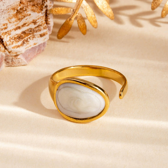 Wholesale Unisex Vintage Style Titanium Steel Opening Adjustable Ring With Heart Shape And Electroplating Treatment
