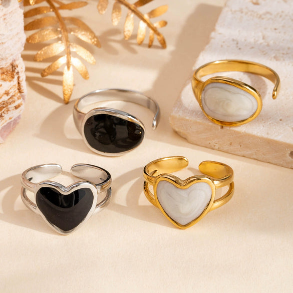 Wholesale Unisex Vintage Style Titanium Steel Opening Adjustable Ring With Heart Shape And Electroplating Treatment