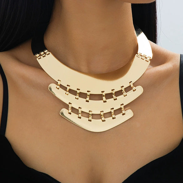 Wholesale Ushaped Alloy Hollowout Shiny Pendant Necklace For Unisex In Sweet And Cool Geometric Style
