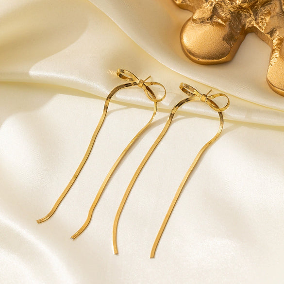 Wholesale Versatile Bow Tie Snake Bone Chain 18K Gold Plated Titanium Steel Necklace With Butterfly Dragonfly Insect Patterns For Women