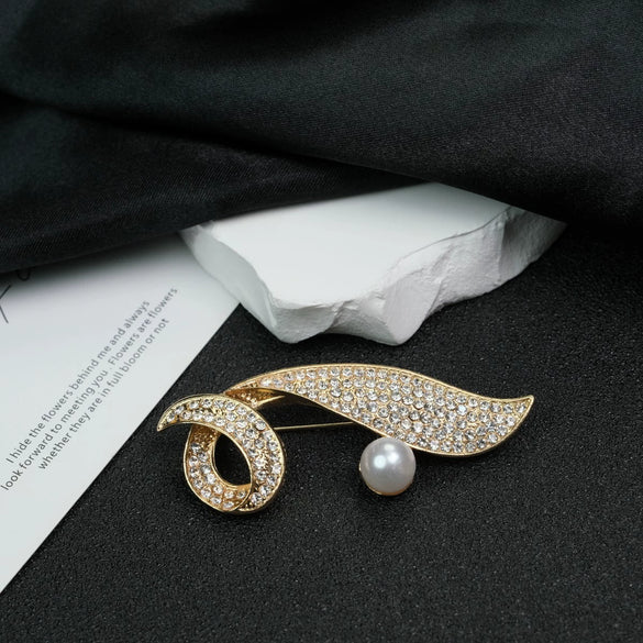 Wholesale Versatile Diamond Brooch Zinc Alloy Leaves Pattern Electroplating Unisex Fashion Ol Style