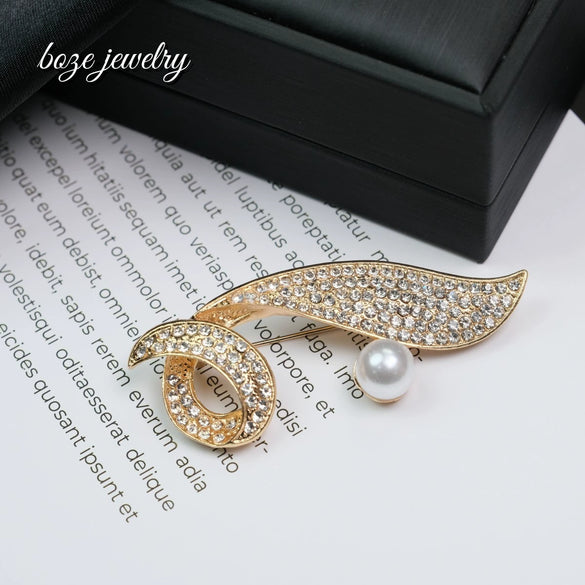 Wholesale Versatile Diamond Brooch Zinc Alloy Leaves Pattern Electroplating Unisex Fashion Ol Style