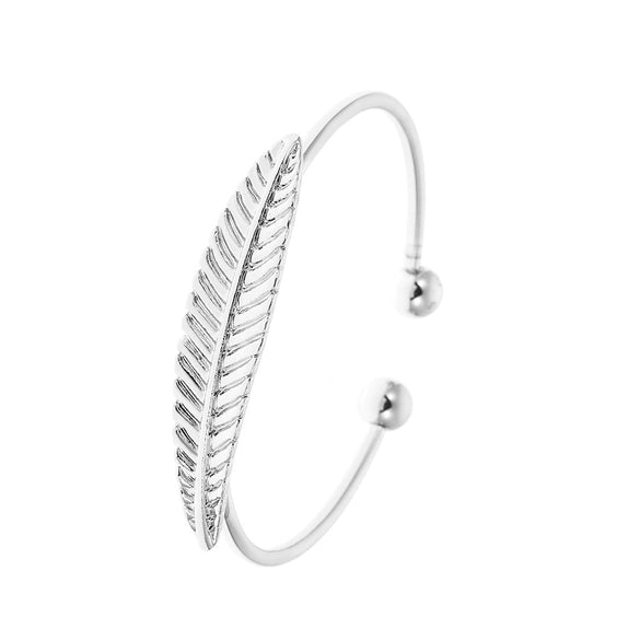 Wholesale Versatile Simple Open Leaf Bracelet In Alloy With Electroplating Treatment