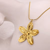 Wholesale Vintage Exaggerated Gold Plated Stainless Steel And Titanium Steel Flower Stamen Pendant Collarbone O Word Chain For Women
