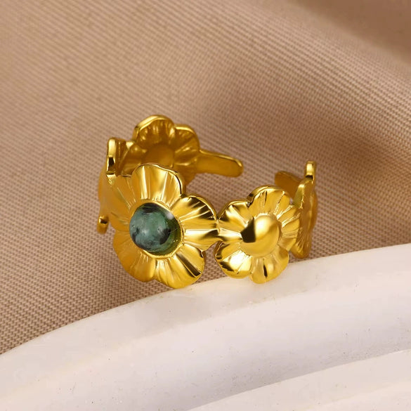 Wholesale Vintage Flower And Heart Shape Ring Stainless Steel Inlaid With Natural Stone 18K Gold Plated For Women