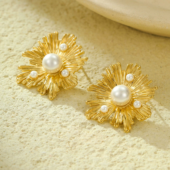 Wholesale Vintage French Retro Stainless Steel Earrings With Irregular Petals Lines Inlaid With Pearl And Electroplating Treatment
