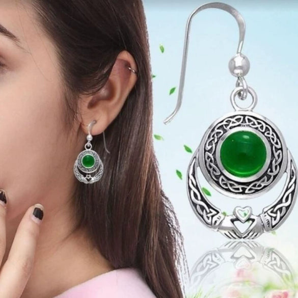 Wholesale Vintage Geometric Alloy Dropshaped Moonstone Handheld Earrings With Electroplating