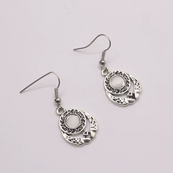 Wholesale Vintage Geometric Alloy Dropshaped Moonstone Handheld Earrings With Electroplating