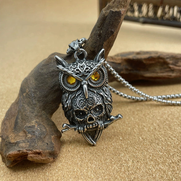 Wholesale Vintage Owl And Skull Pendant Men's Titanium Steel Necklace With Dripping Oil Treatment And Animal Zodiac Pattern